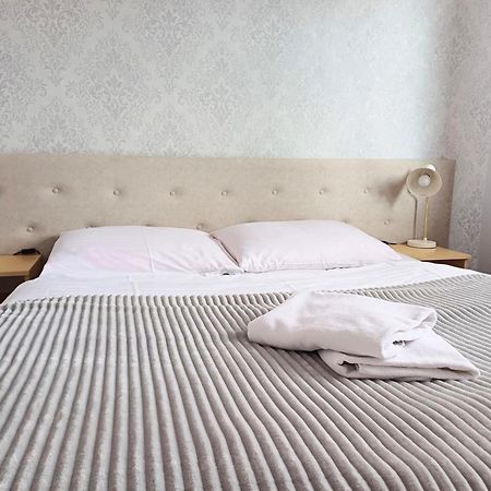 Hotel I Restauracja Borowianka Ostrow Wielkopolski Luaran gambar
