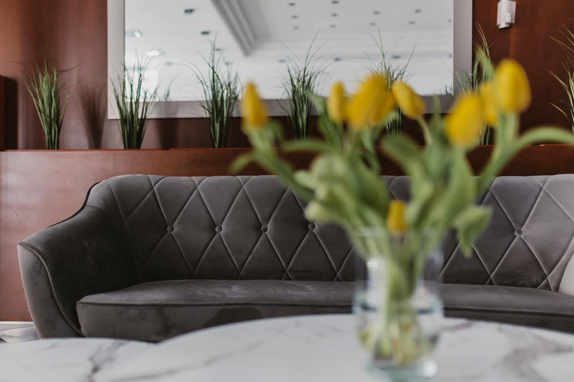 Hotel I Restauracja Borowianka Ostrow Wielkopolski Luaran gambar