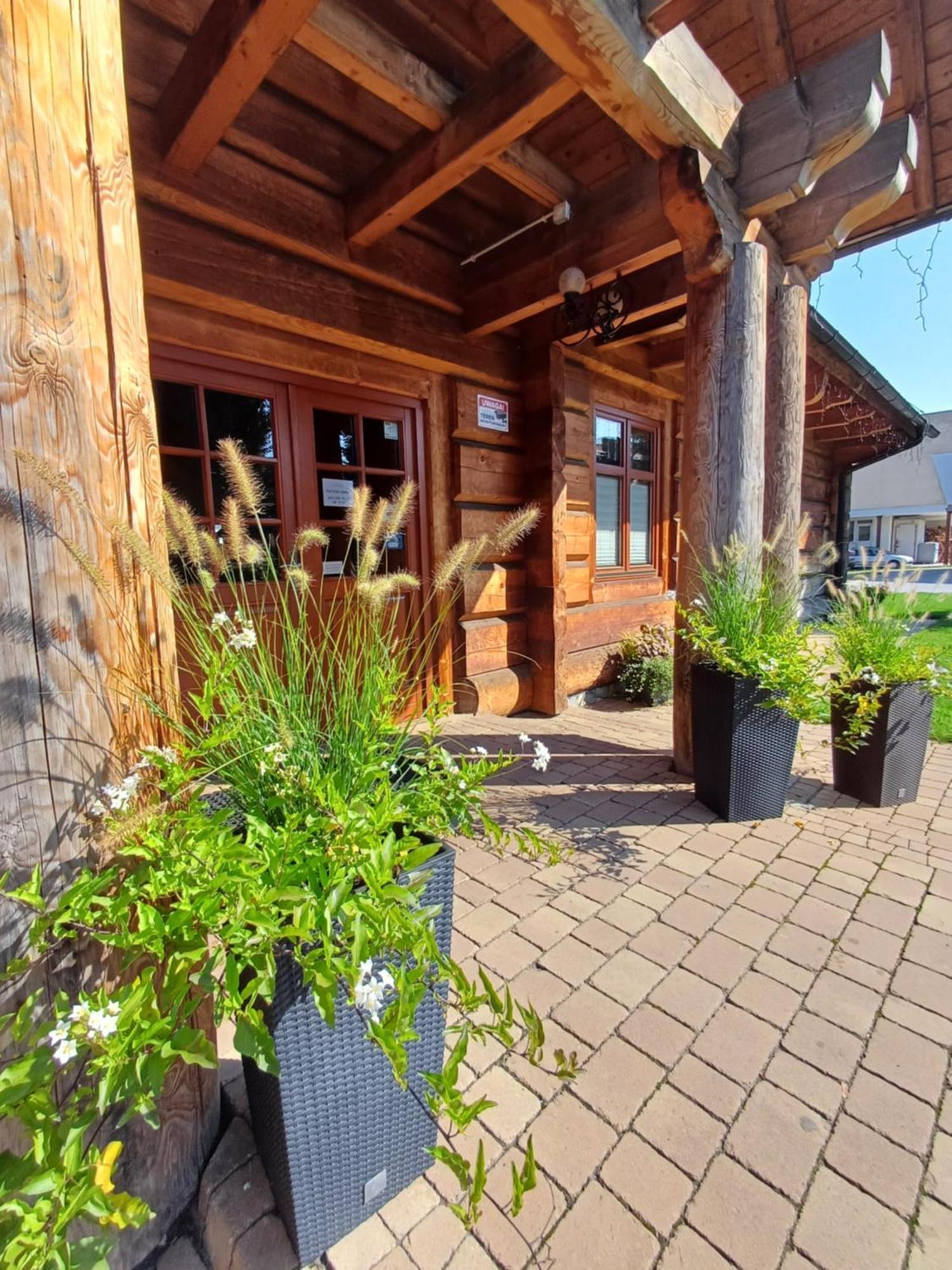 Hotel I Restauracja Borowianka Ostrow Wielkopolski Luaran gambar