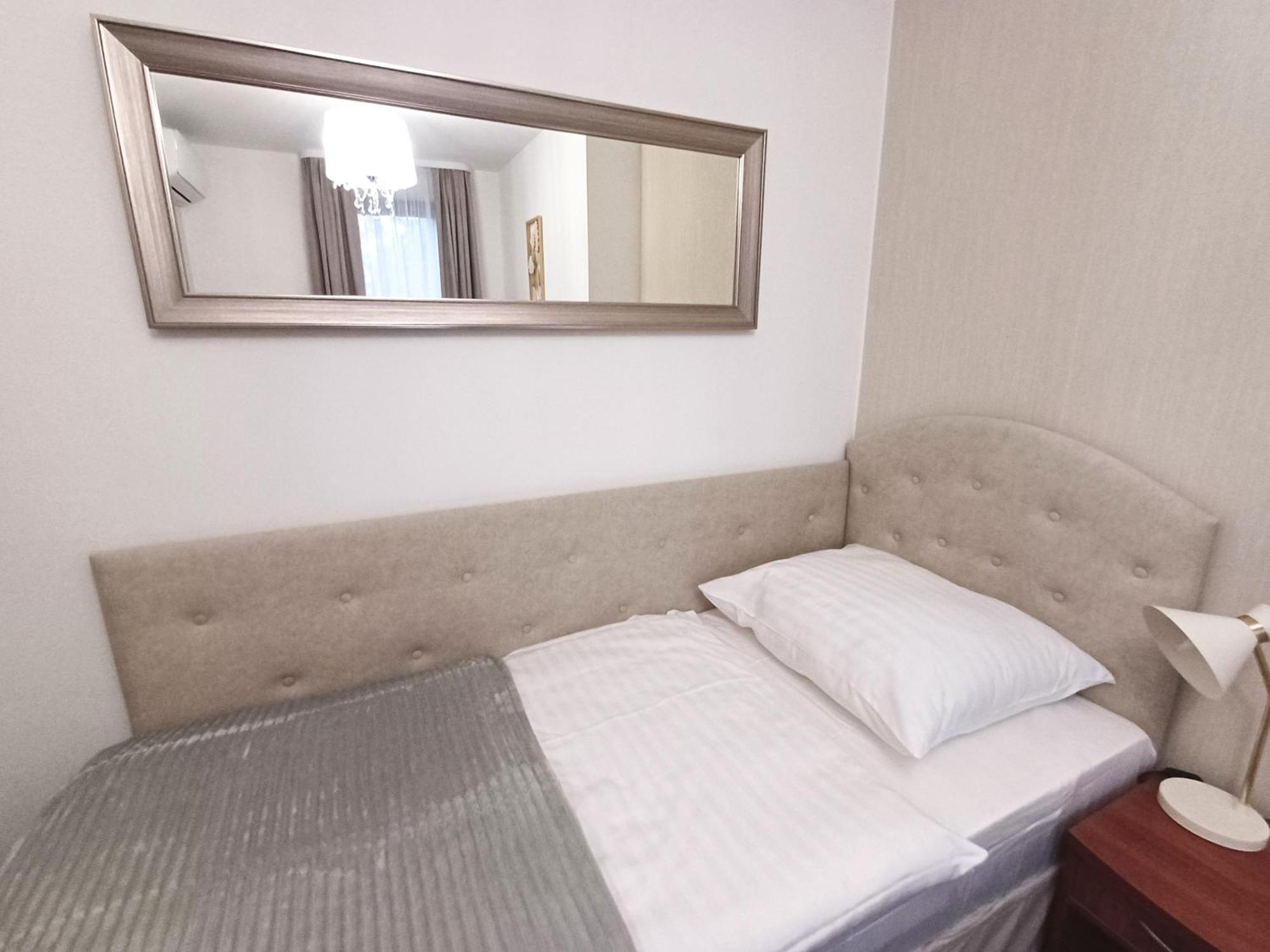 Hotel I Restauracja Borowianka Ostrow Wielkopolski Luaran gambar