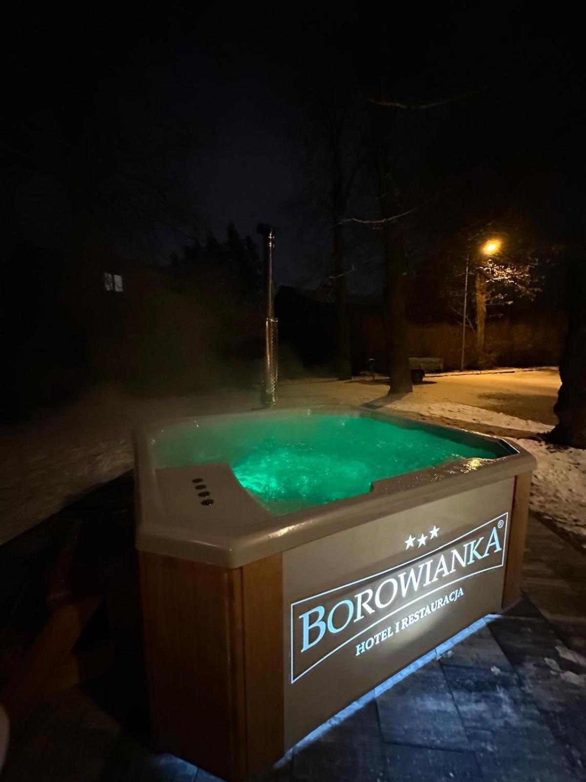 Hotel I Restauracja Borowianka Ostrow Wielkopolski Luaran gambar