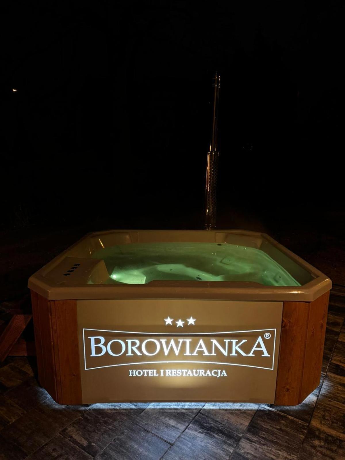 Hotel I Restauracja Borowianka Ostrow Wielkopolski Luaran gambar